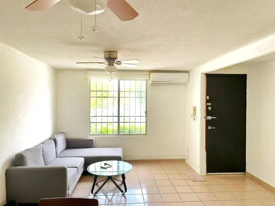 Hébergement de vacances Casa De 2 Recs En Condominio Tranquilo Con Piscina Cancún